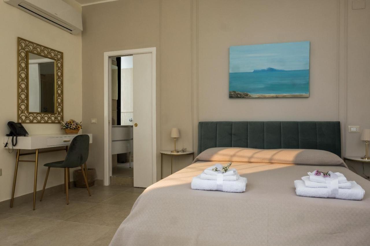 Chiostro San Francesco - Casa Di Ospitalita Religiosa Bed & Breakfast Naples Exterior photo