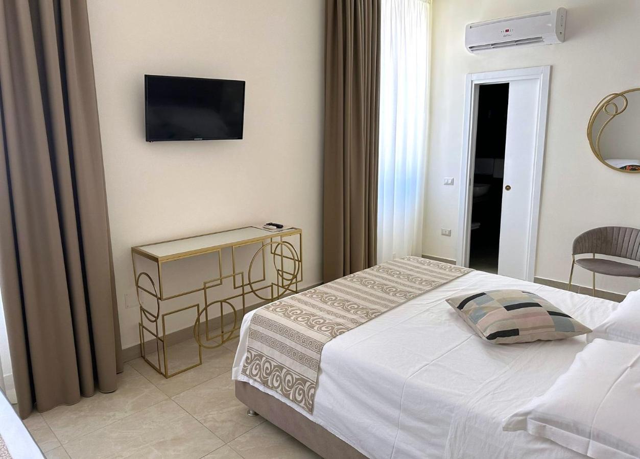 Chiostro San Francesco - Casa Di Ospitalita Religiosa Bed & Breakfast Naples Exterior photo
